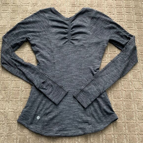 Lululemon 5 Mile Long Sleeve Heathered Gray Shirt Size 2-4 Thumb Holes - Picture 1 of 9